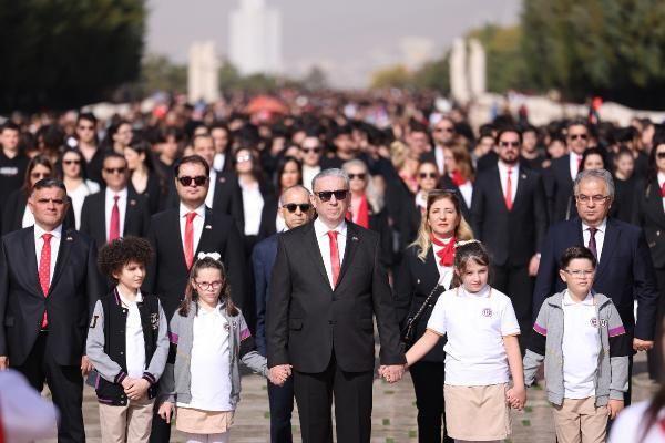 Uğur Okulları'ndan Cumhuriyetin 100. yılında Ata'ya ziyaret